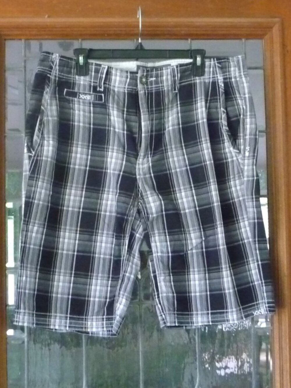 BKE PLAID SHORTS SIZE 36